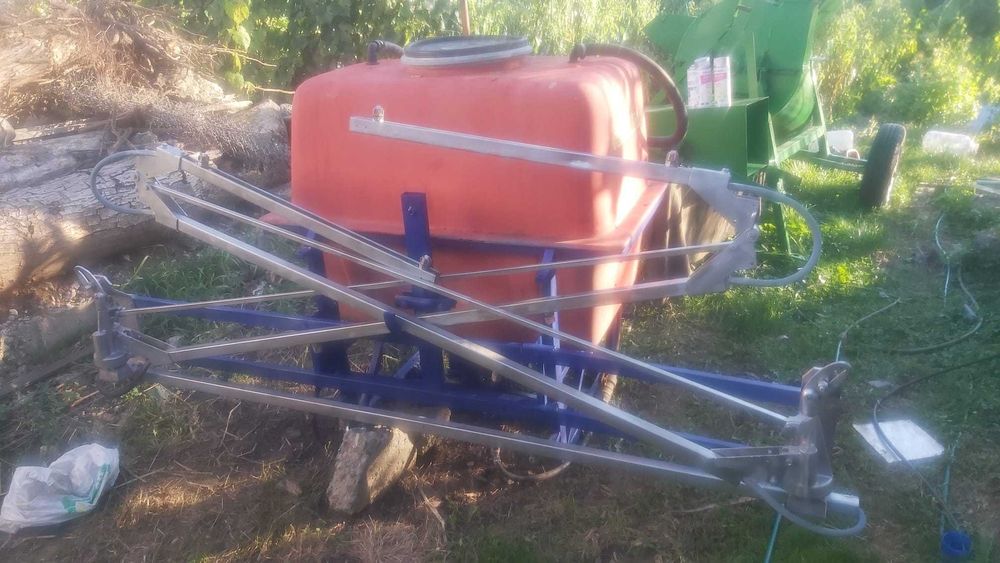 Vand tractor Fendt, semanatoare, plug, batoza, prasitoare, tocator