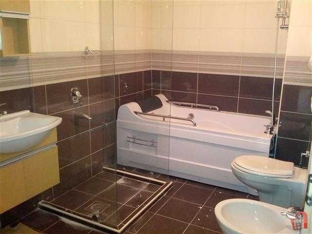 Дава се под наем Двустаен апартамент в Бургас, Славейков - 74 кв.м за 255 € - Снимка #5