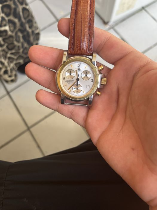 Îți dau la vânzare