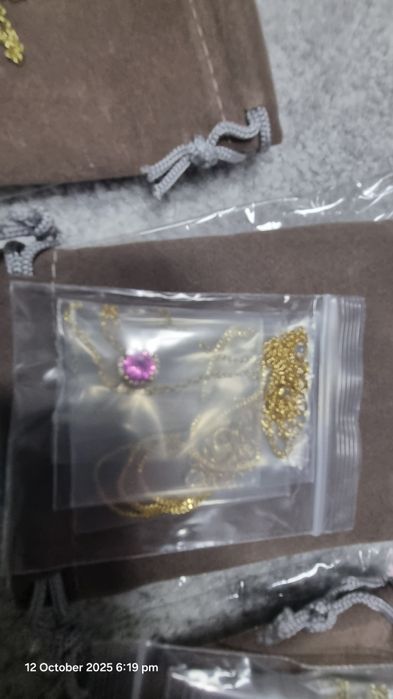 Lot 22 coliere TINGN argint placat cu aur 14k