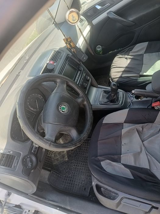 Vând skoda octavia 2