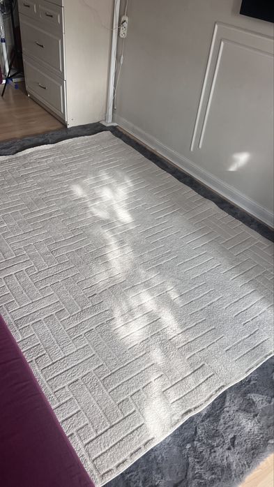 Продам ковер в отличном состоянии