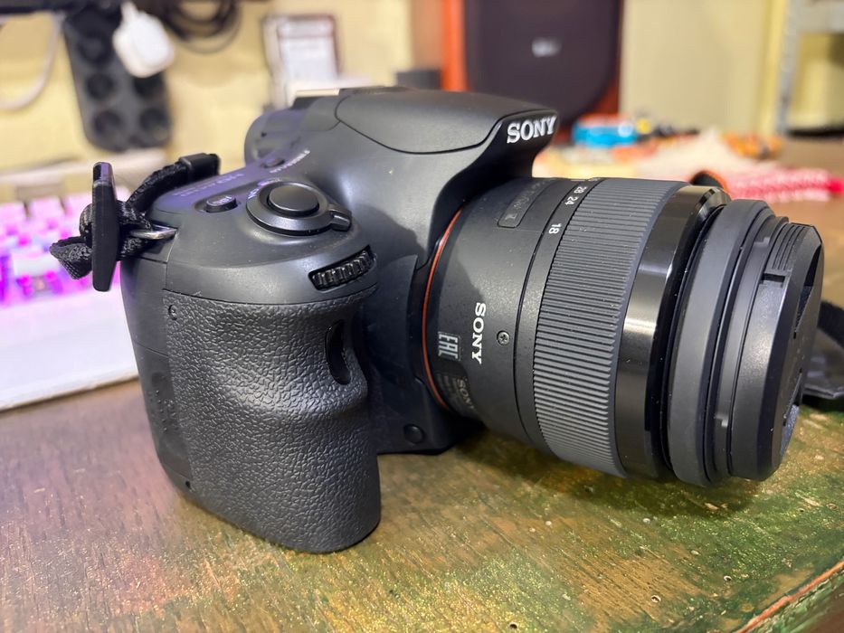 Sony Alpha 58 DSLR + Metz 52 AF-1
