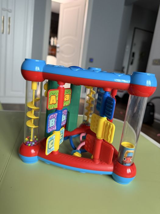 Triunghi interactiv cu activitati bebe