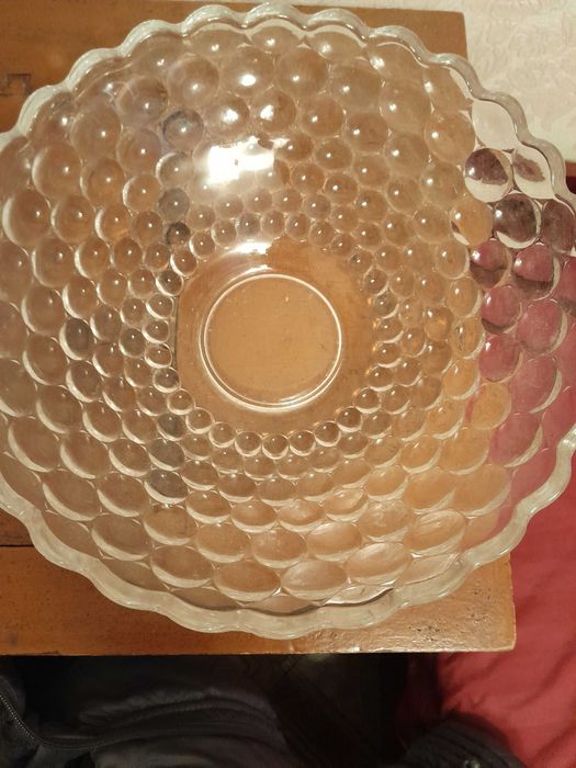 Продам большое стеклянное блюдо