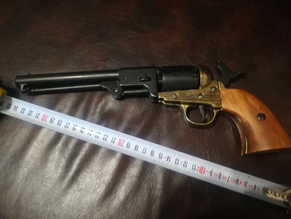 Револвер Nevi на Колт. Заводски нестреляща! Пистолет, пушка