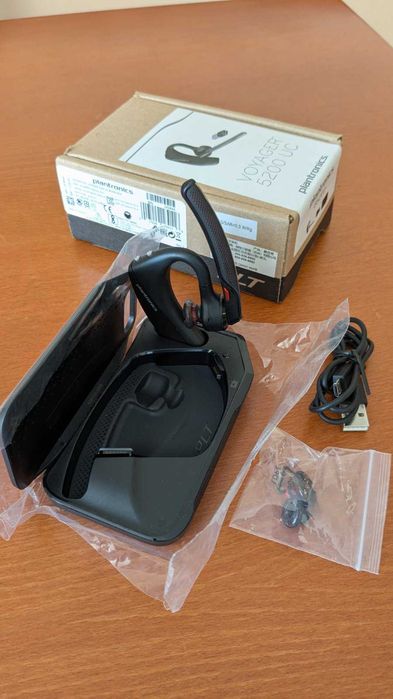 Хендсфри / Слушалка Plantronics Voyager 5200 UC Plus