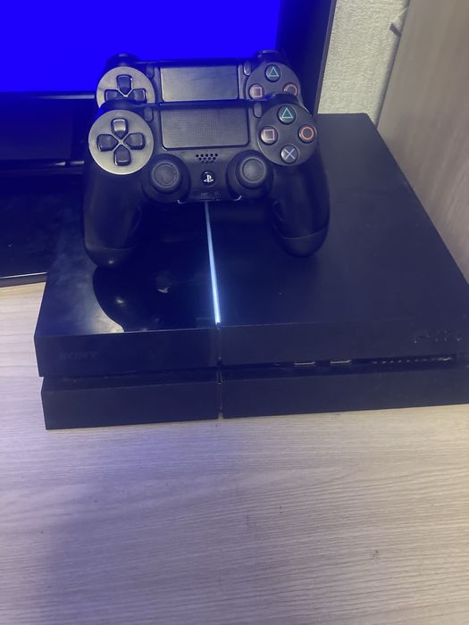 PlayStation 4 FAT 500gb без торга продам вместе со всеми аккаунтами