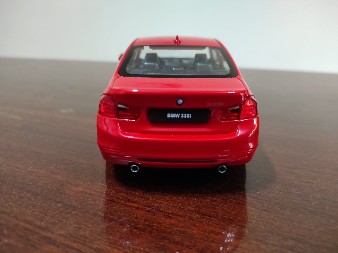Machetă BMW Seria 3 , 1/24 nouă în cutie.