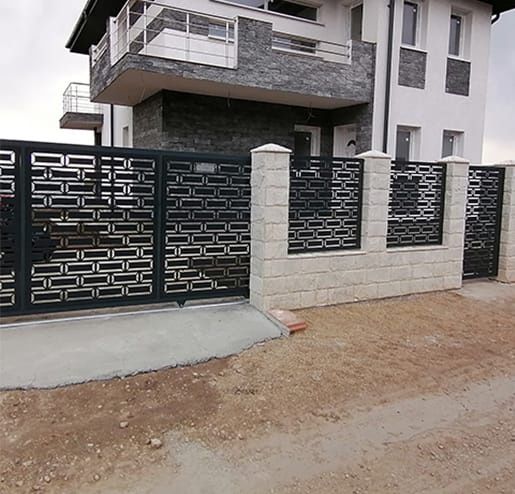 Construim garduri si porti din sipca metalica, panouri stil jaluzele,