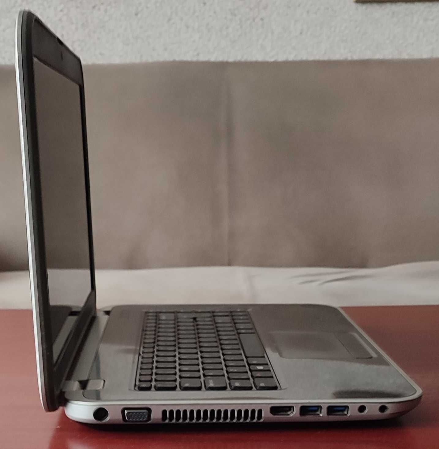 Продавам работещ лаптоп Dell Inspiron 5520