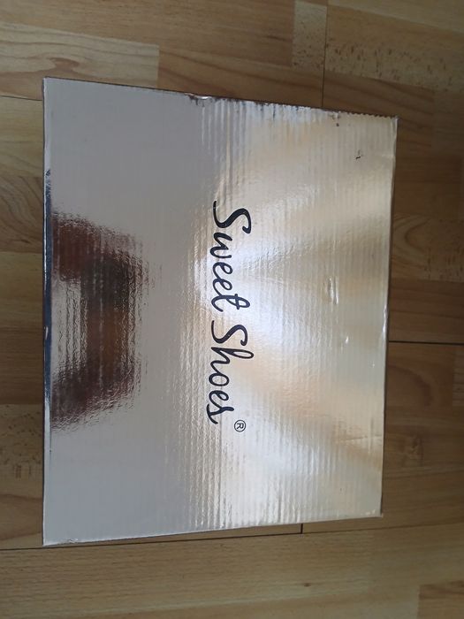 Vând cizme ptr.damă