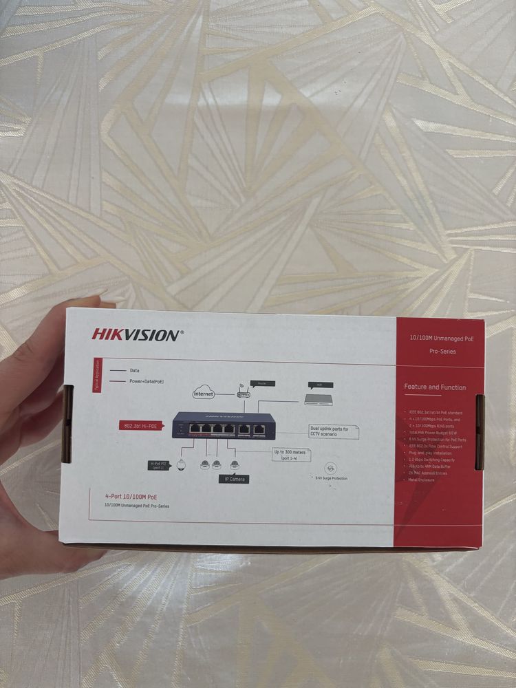 Hikvision PoE Switch 4-портов, 10/100M, Pro-Series