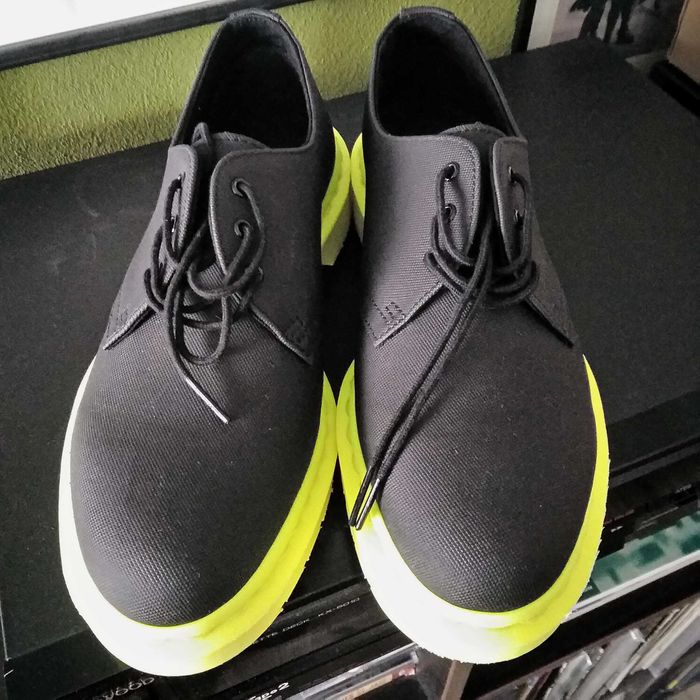 DR. MARTENS NEON AJAX 1461 черни кожени обувки, номер 41, UK 7