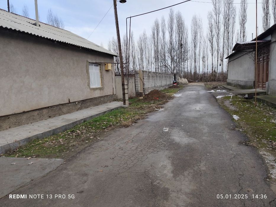 Уи сотилади срошна 6хона+5хона подвал