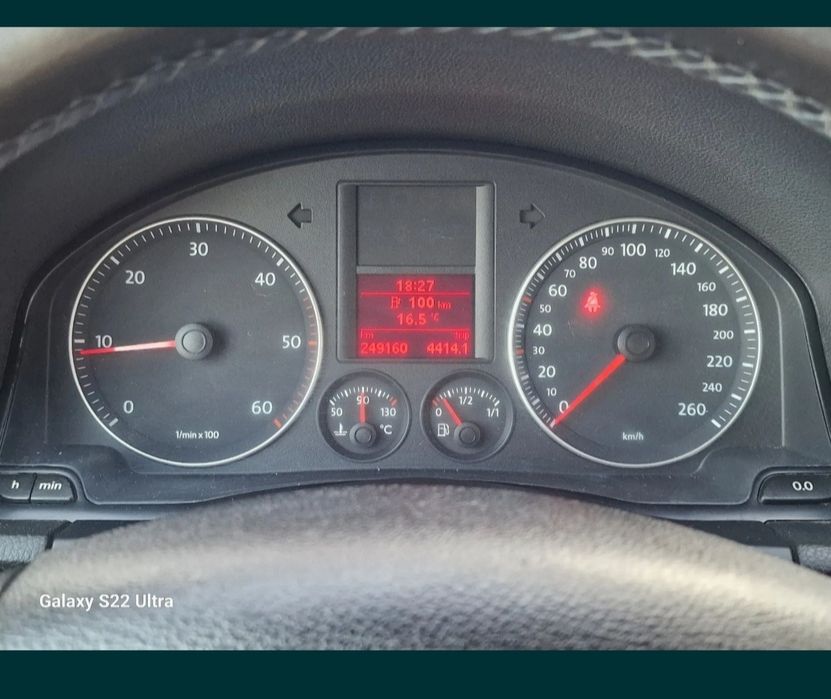 Vând Golf 5 1.9 TDI
