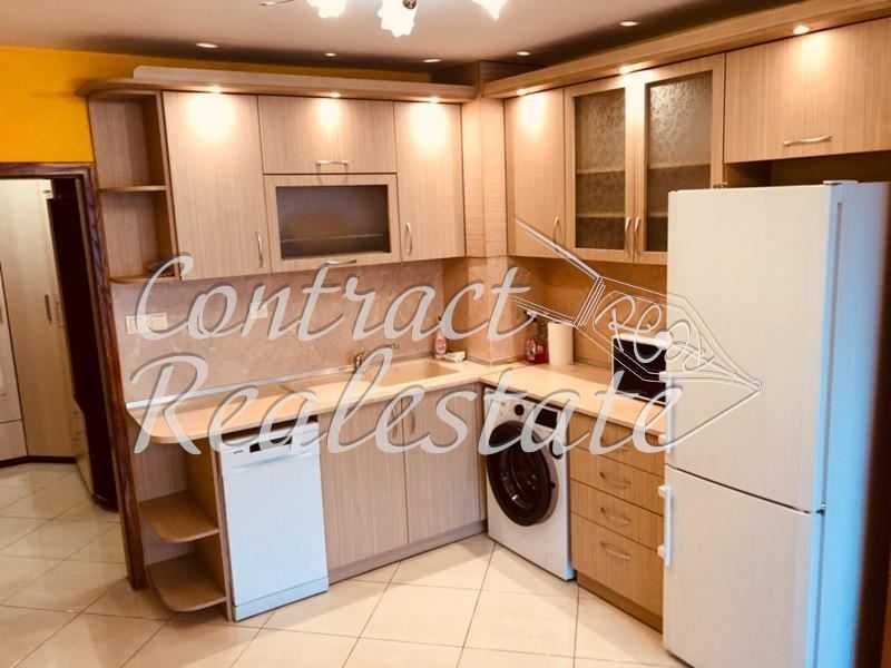 Дава се под наем Двустаен апартамент в Варна, Цветен квартал - 66 кв.м за 433.5 € - Снимка #1