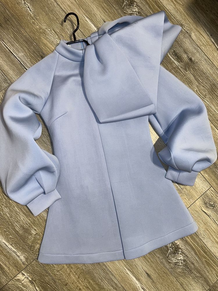 Rochie eleganta cu funda pe umar