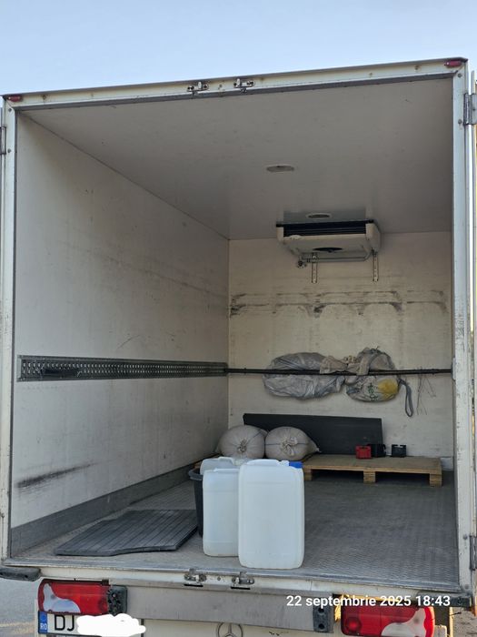 Vând URGENT Mercedes Sprinter frigorific 313 CDI