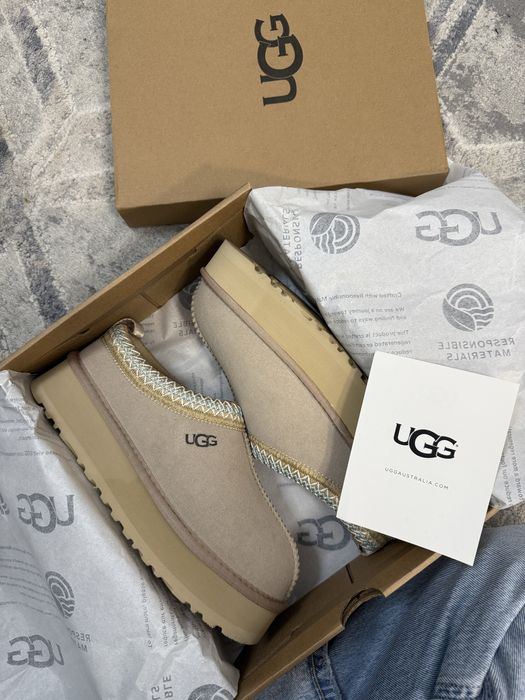 Cizme UGG cu platforma