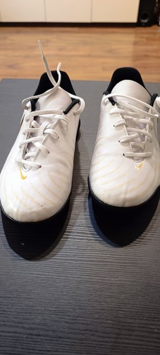 НАМАЛЕНИ!!! Стоножки Nike phantom 37.5 и бутони Декатлон 35