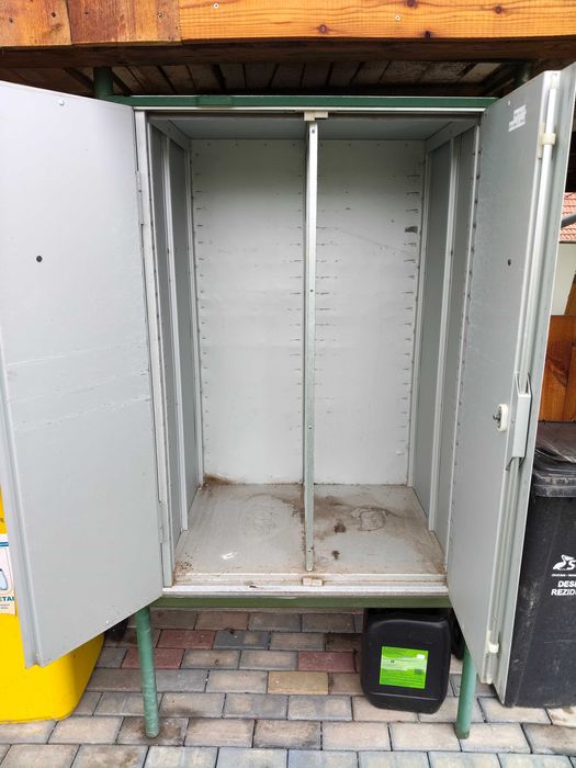 Se vinde dulap aluminiu