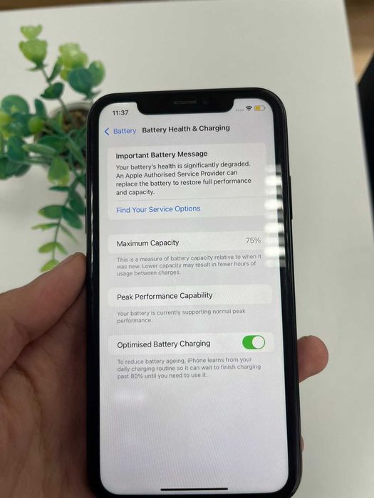 Продавам Iphone XR 128GB