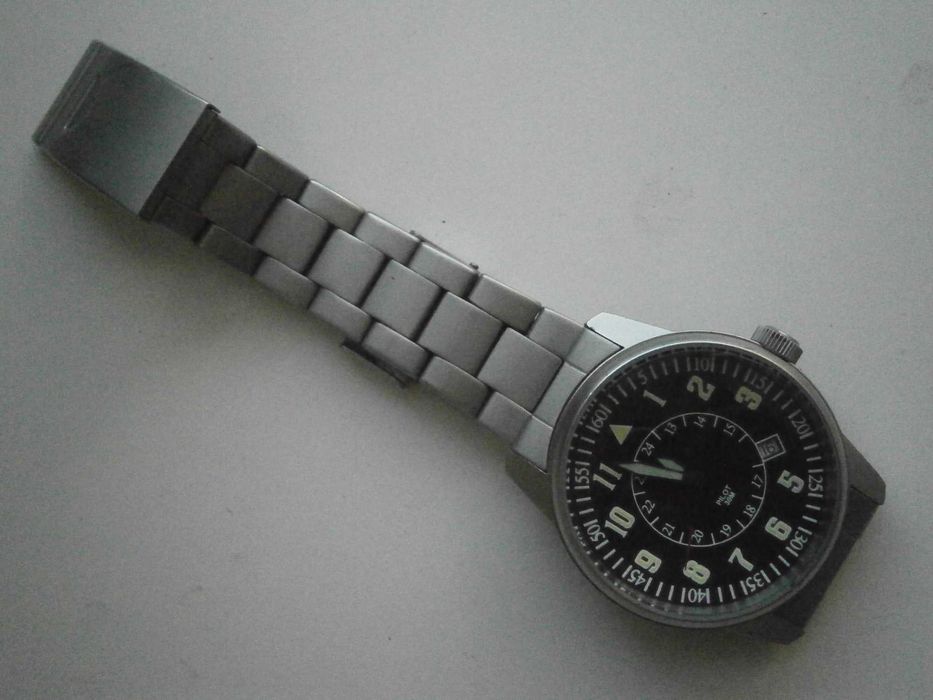 PILOT, quartz, swiss made, ETA mov`t 803112!