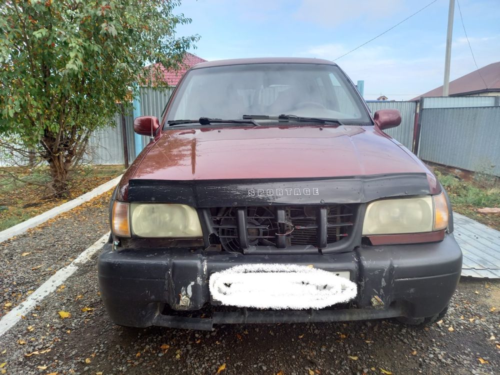 Продам машину Kia sportage 1