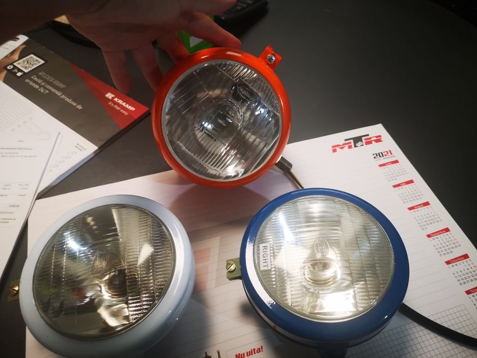 Far faruri stinga dreapta tractor utilaje agricole buldo excavatoare t