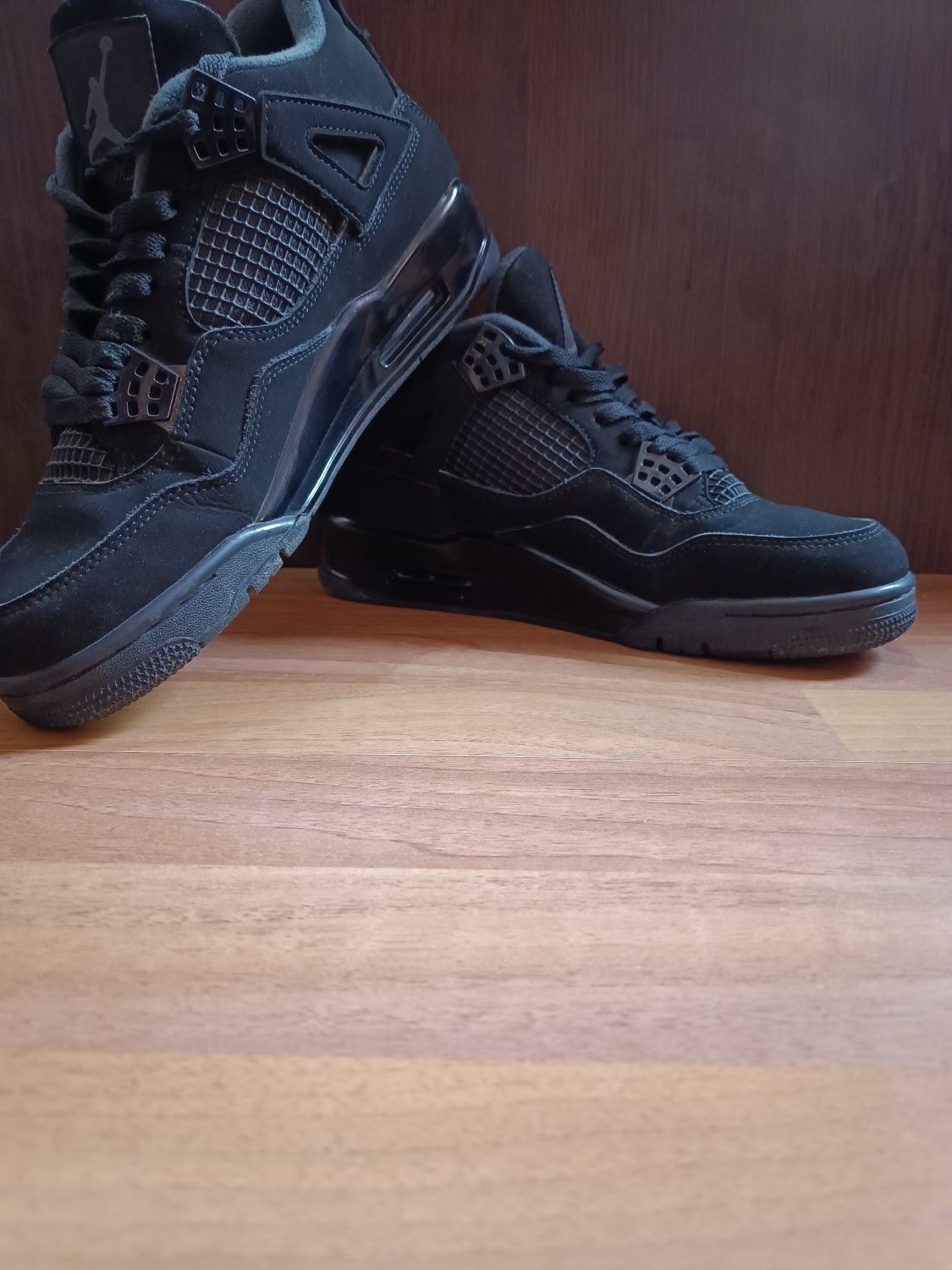 Jordan 4 black cat