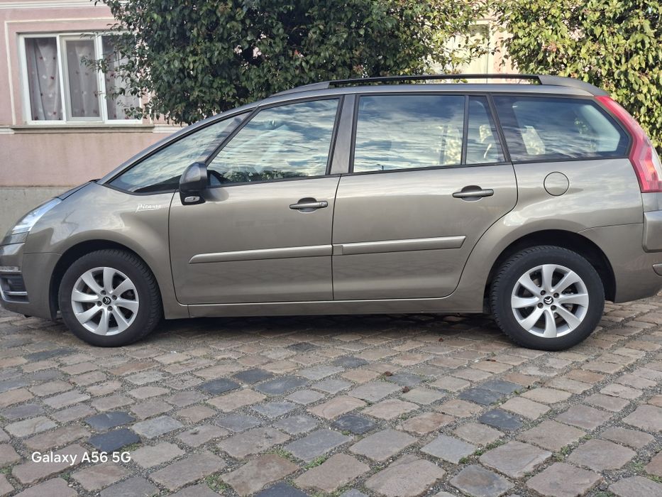 Autoturism 7 locuri