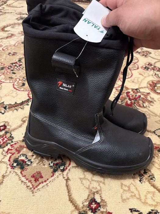 Зимный сапоги, перчатки летние