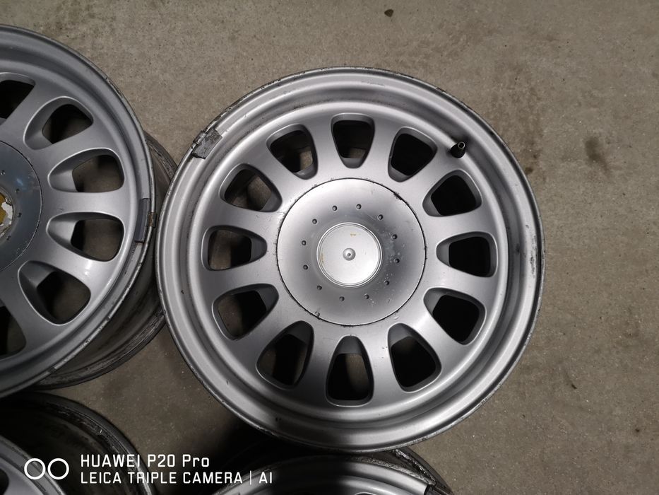 Продавам 4 бр Алуминиеви джанти за БМВ 5x120 15* 7 J *ЕТ 20*ц.о 74.1
