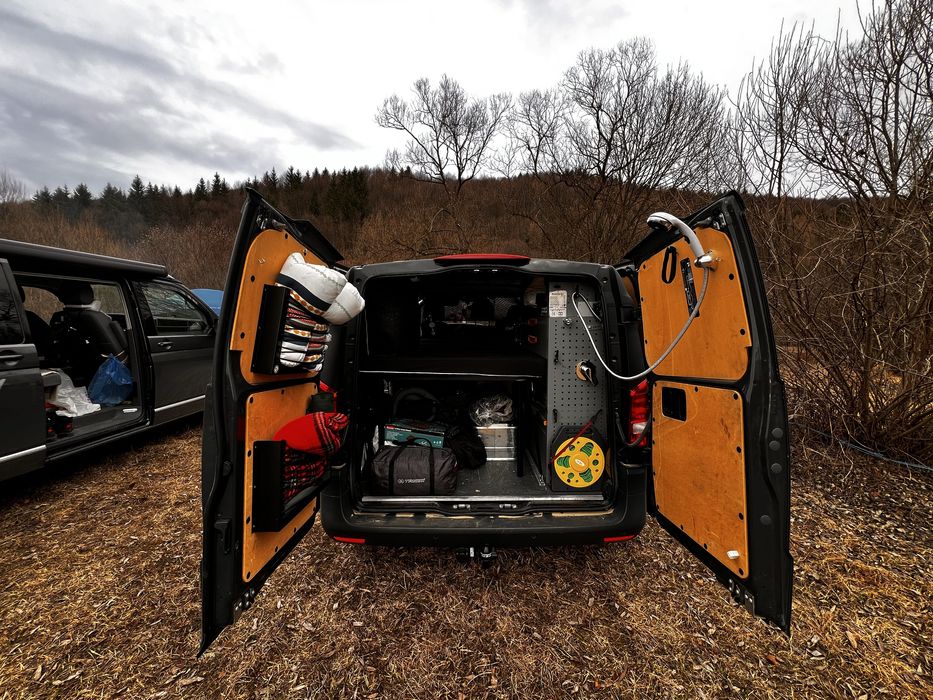 Mercedes vito L1H1 4x4 dubǎ/mini camper