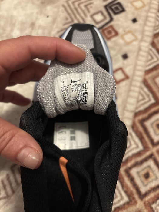 NIKE W SHOX R4 с омекотена подметка! Орегинални