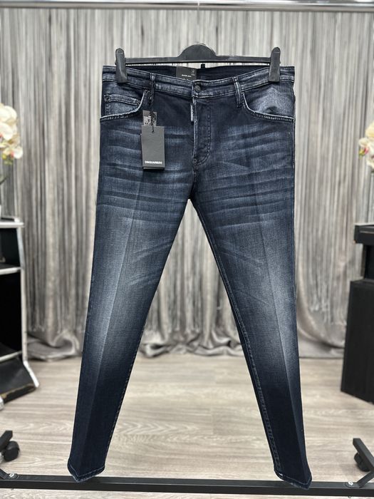 Blugi Dsquared2. Marimi: 50/52/54/56/58