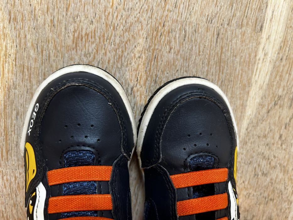 Vand adidasi Geox, marime 24, cu luminite, stare buna