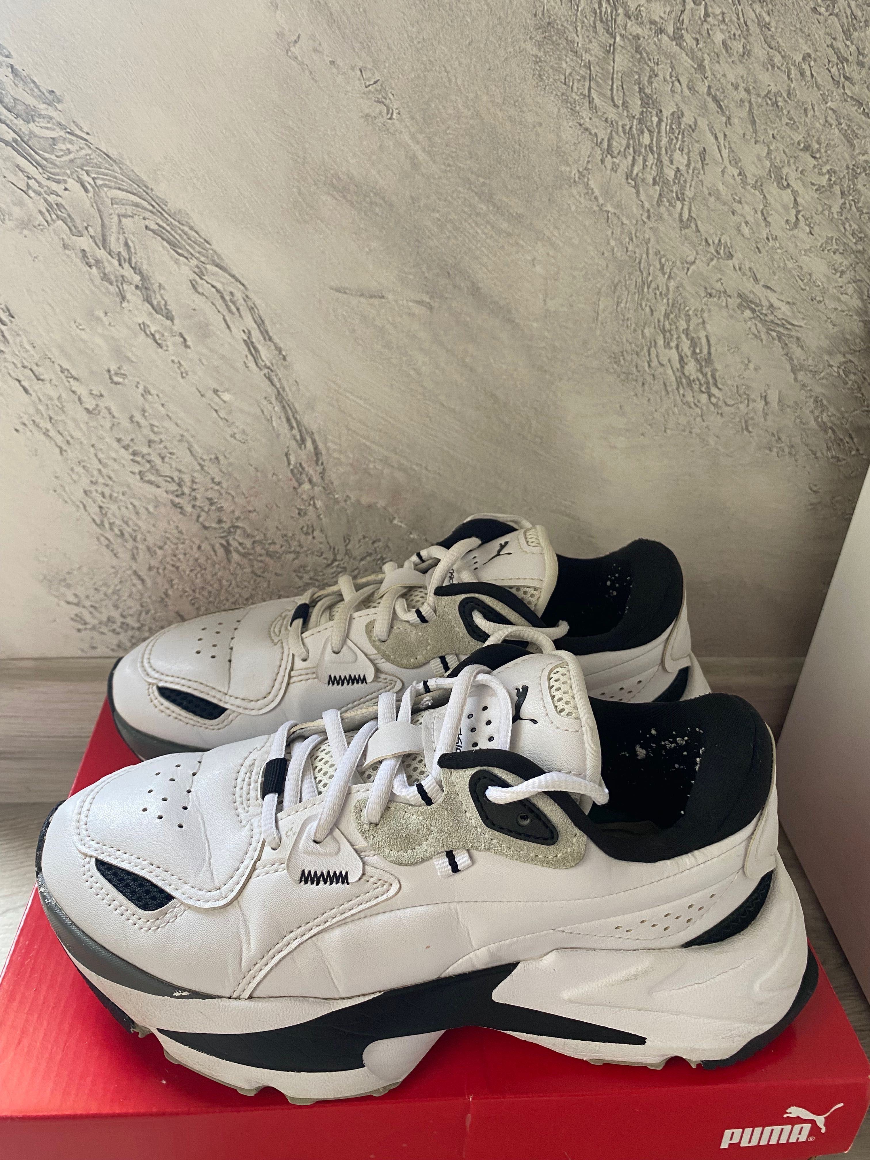 Puma маратонки бели с черни елементи