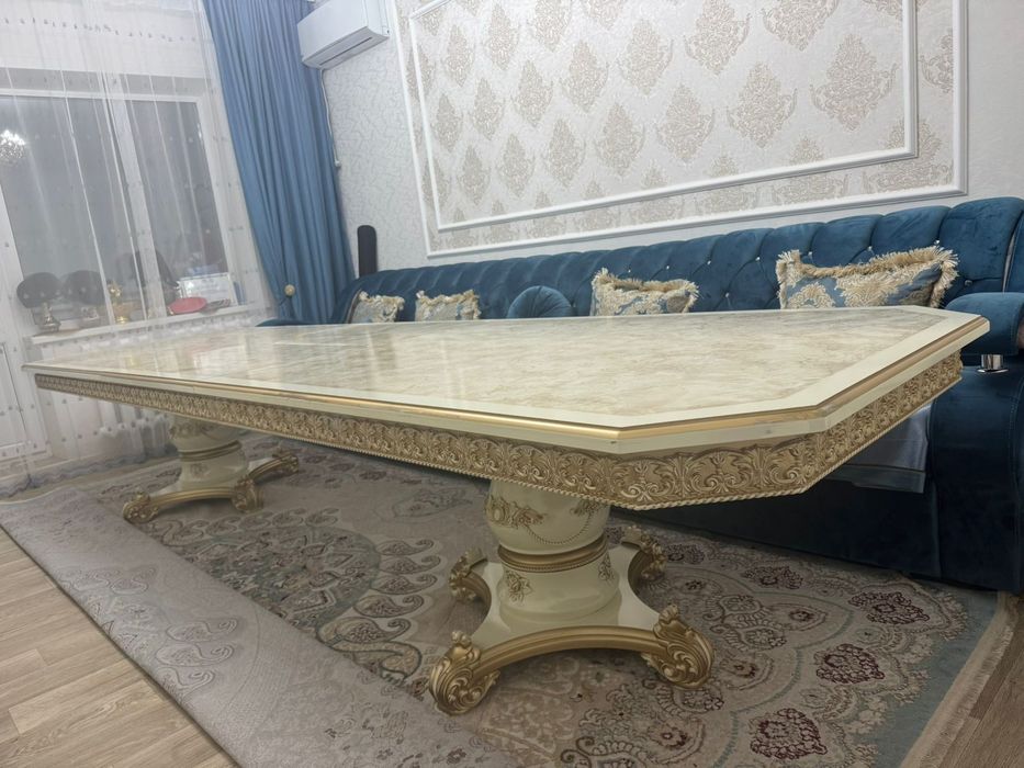 Продам стол хор состоянии