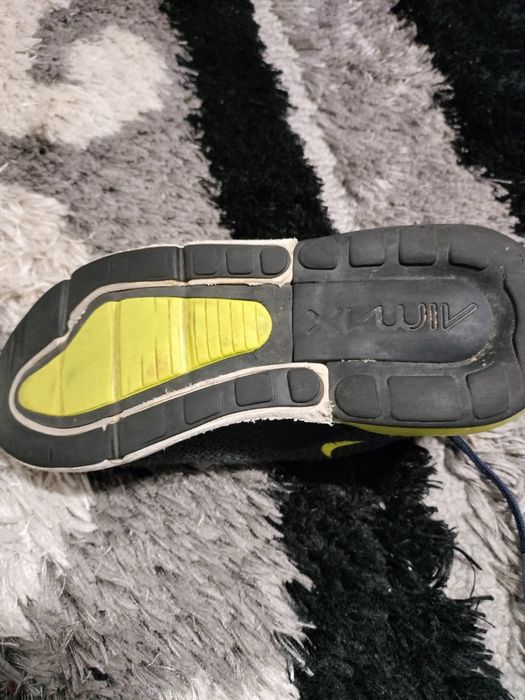 Vând adidași NIKE AIR 27C original