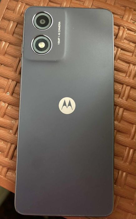Телефон-Motorola g04