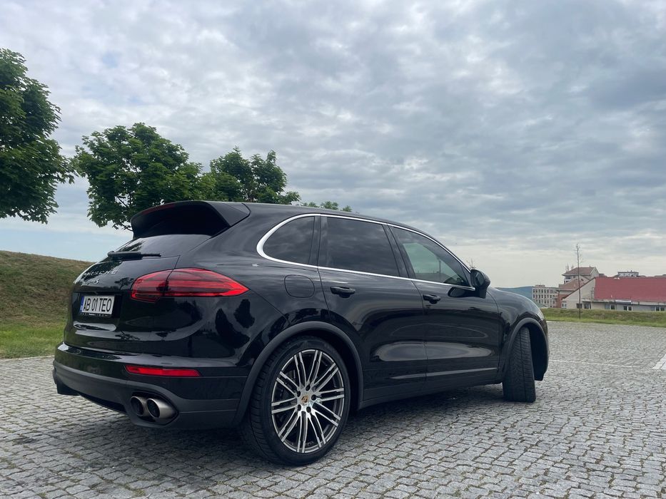 Porsche Cayenne Unic proprietar, istoric complet revizii la zi