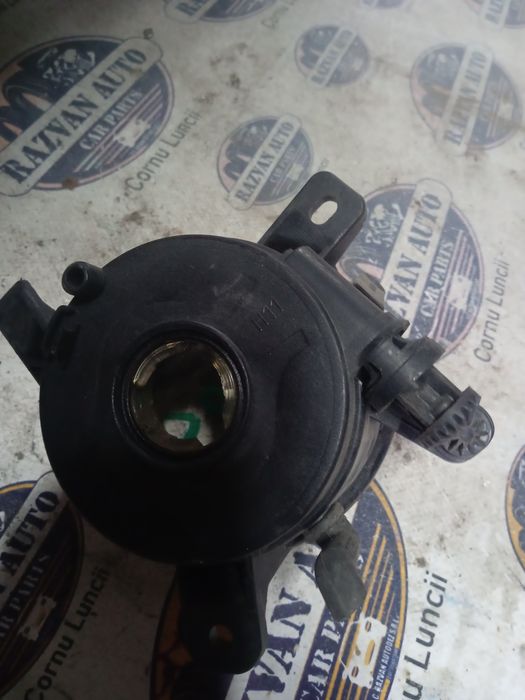 proiector stanga audi a4 b8 2012