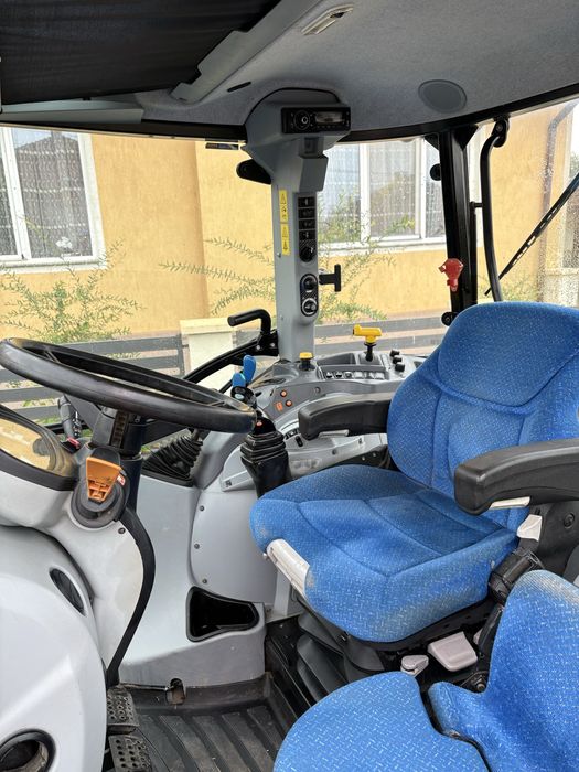 Tractor New Holland T 5.105  vopsea originala stare exceptionala