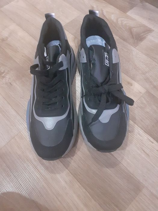 Кроссовки мужские