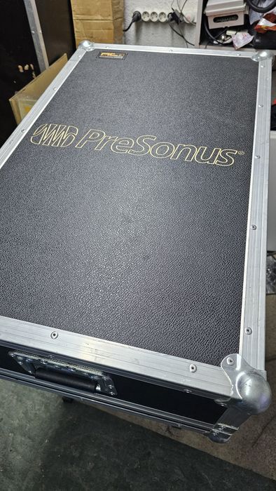 Vând mixer digital Presonus 32SC + Mixer rack 32R