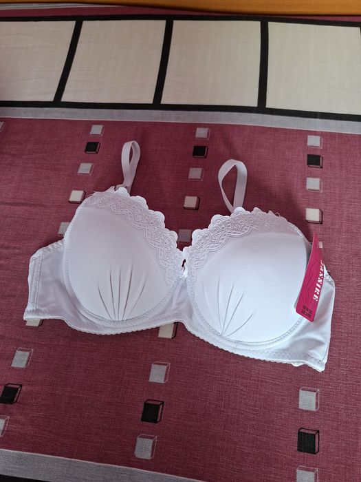 Vând Sutien Damă Mărimea 38/85 C Nou