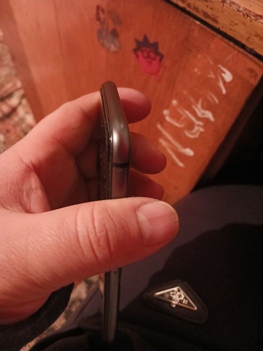 Iphone 8 64 gb ideal sastayana srochna sotiladi