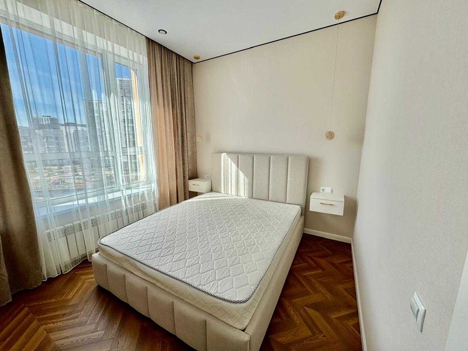 СРОЧНО! 2 ком.кв.,42 кв.м.ЖК EVA, Левый берег, район КазГЮА. 5гр. Бану